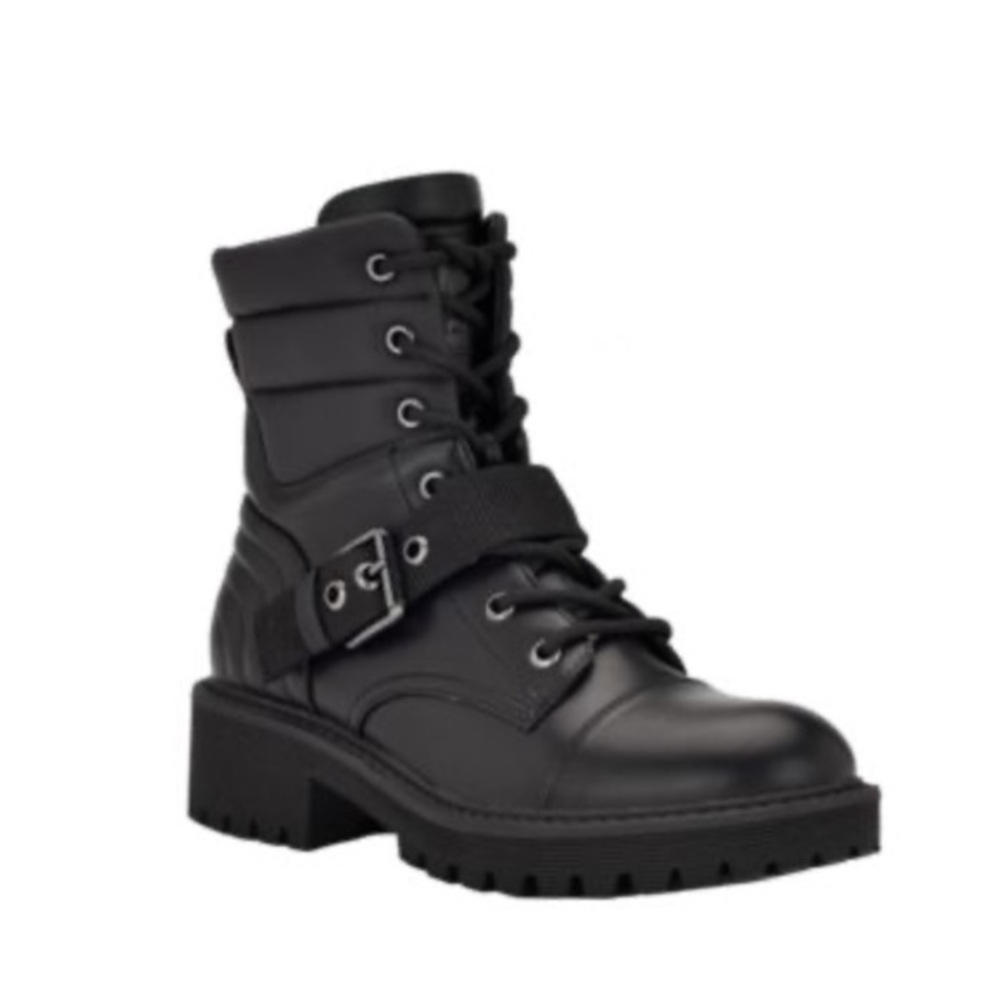 GBG Los Angeles Women's Sheelah Lug
Sole Lace-up Hiker Bootie size 6.5